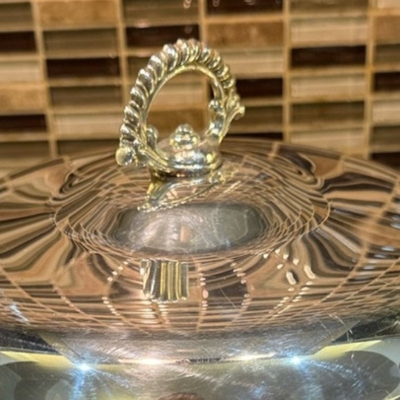 International Silver Co Covered Serving Bowl 10” Silverplate Ornate Lid - Picture 5 of 8